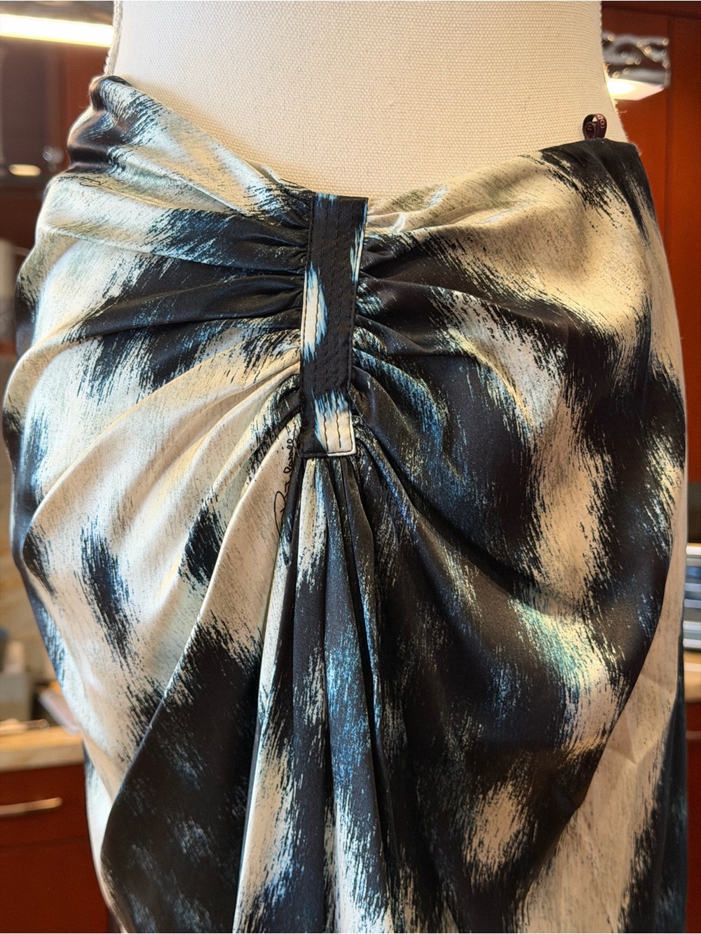 Roberto Cavalli Black Blue Printed skirt - Picture 5 of 11